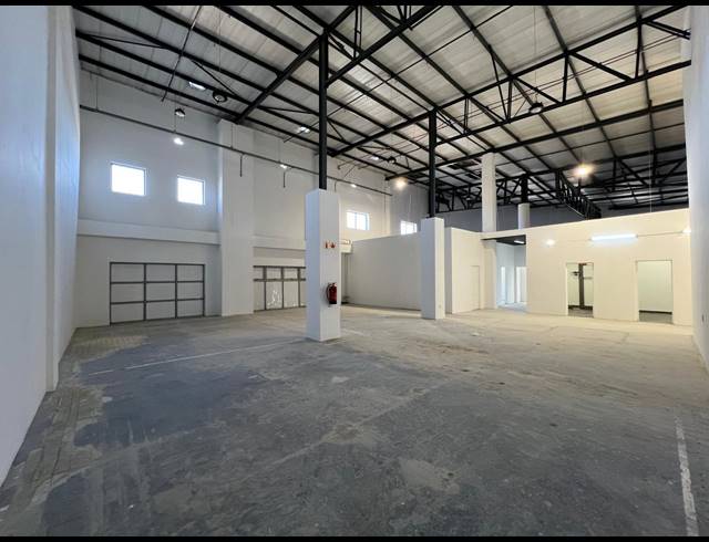 915M² WAREHOUSE TO LET IN LASER PARK